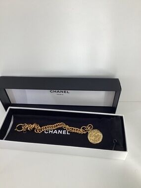 Pre Owned CHANEL Gold- Plated Chain Curb Link Bracelet with Coin Charm